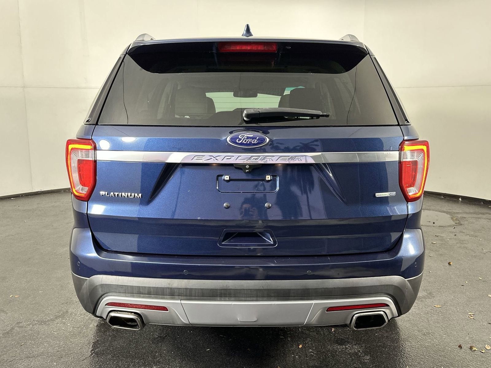 Used 2016 Ford Explorer Platinum image 10