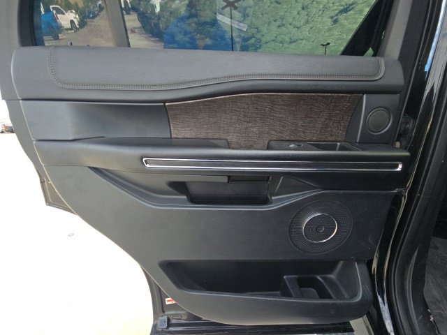 Used 2021 Ford Expedition Limited RWD image 19