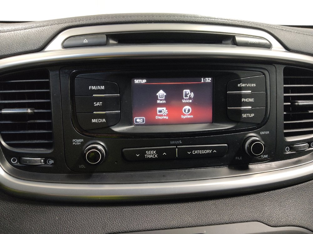 Used 2016 Kia Sorento EX image 25