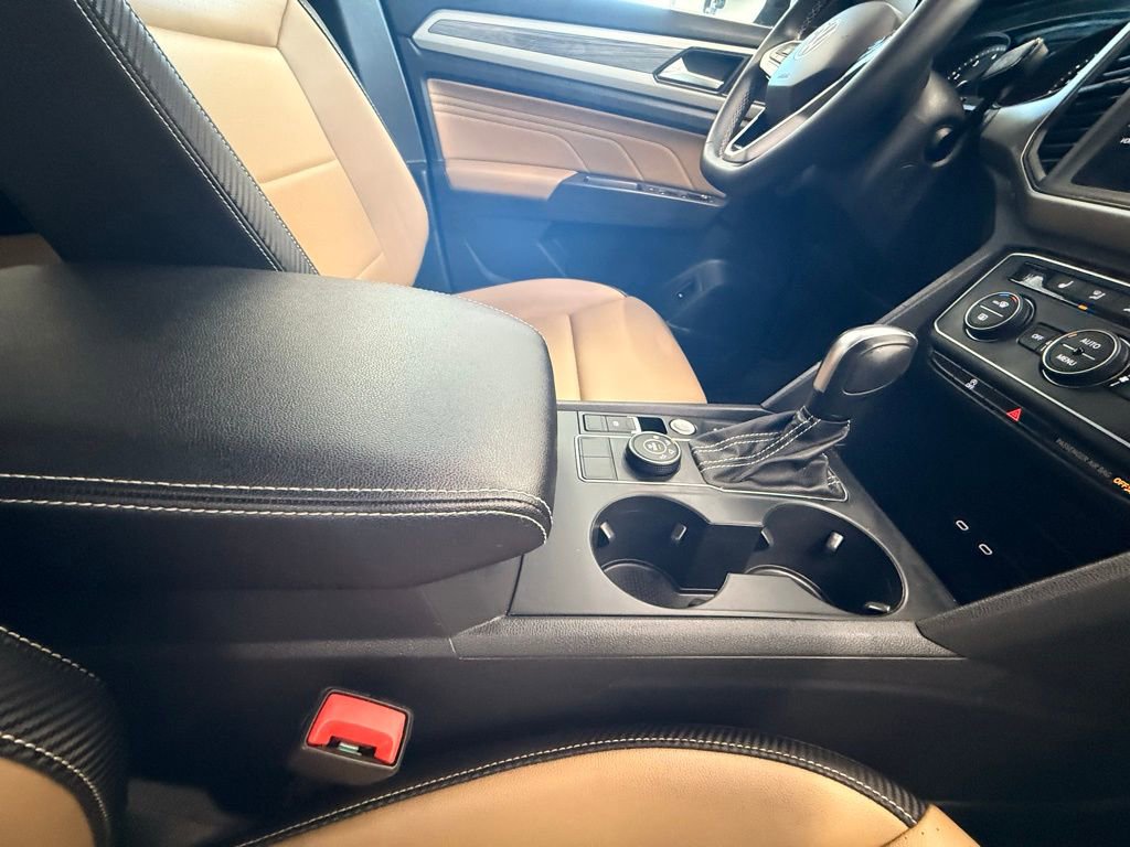 Used 2021 Volkswagen Atlas Cross Sport SE image 32