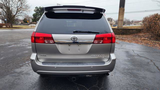 Used 2005 Toyota Sienna XLE Limited image 10