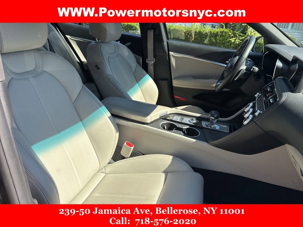 Used 2023 Genesis G70 2.0T image 14