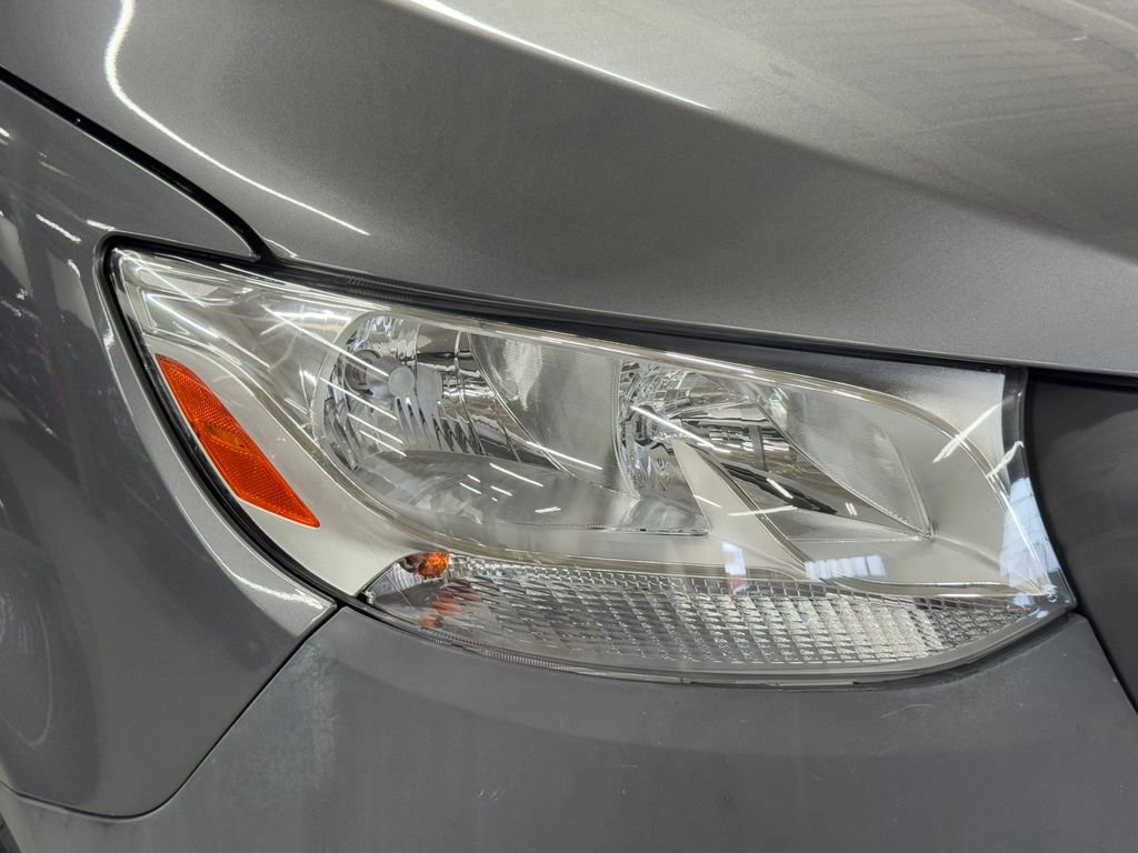 Used 2022 Mercedes-Benz Sprinter 4500 w/ Parking Package image 36