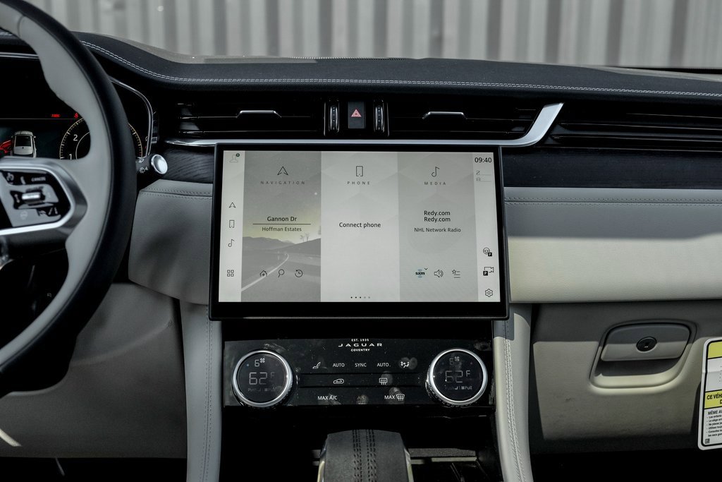 New 2026 Jaguar F-PACE R-Dynamic S image 19