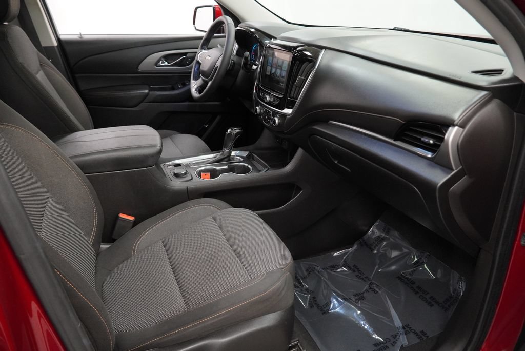 Used 2018 Chevrolet Traverse LT FWD image 37