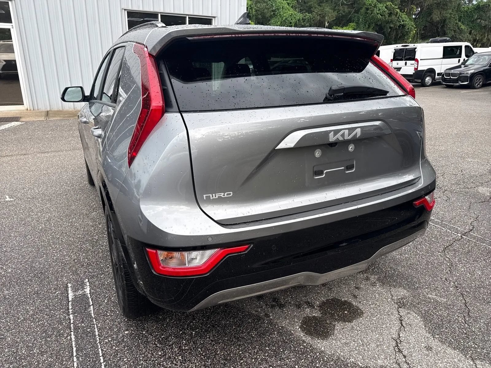 Used 2024 Kia Niro Wind w/ Wind Preserve Package FWD image 10