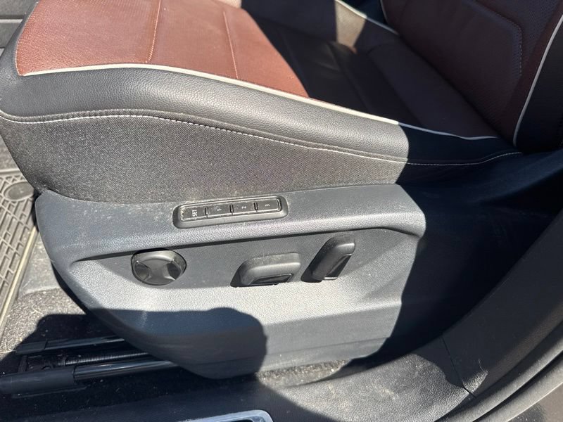 Used 2023 Volkswagen Tiguan SEL R-Line AWD/4WD image 5