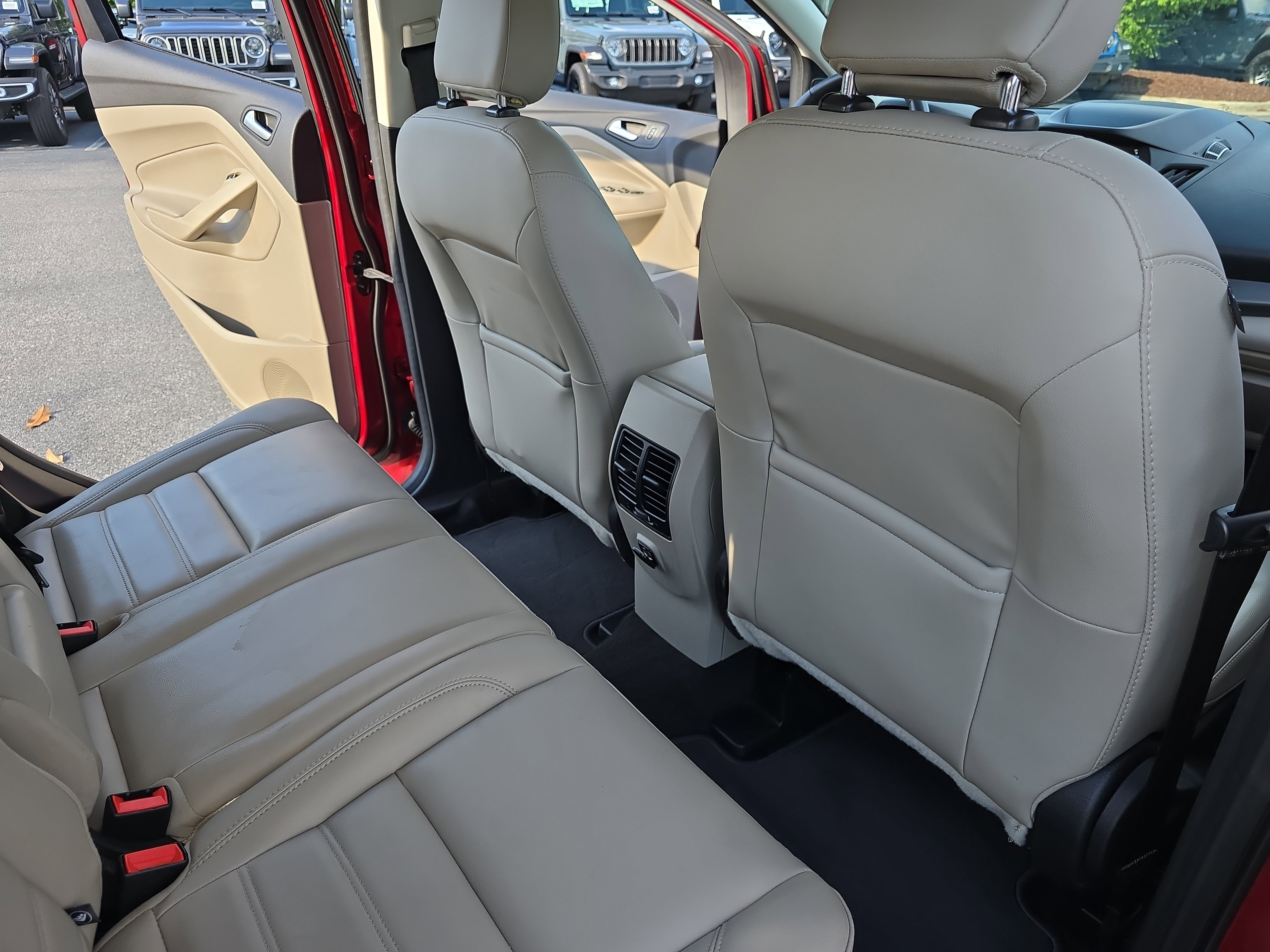Used 2019 Ford Escape SEL FWD image 11