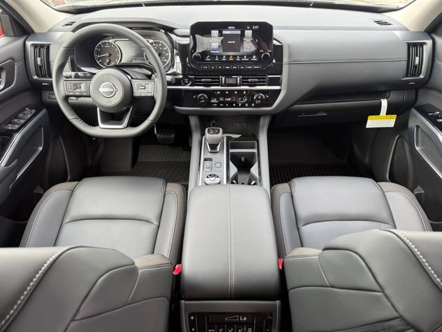 New 2025 Nissan Pathfinder SL w/ Black Appearance Package image 26