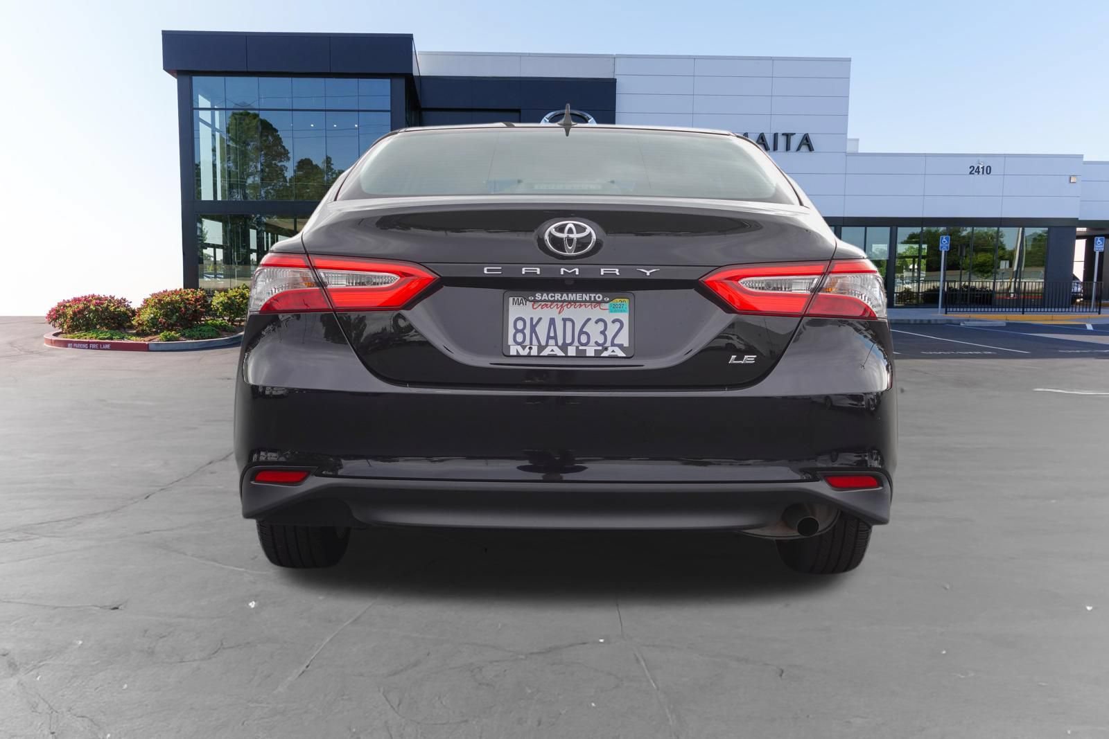 Used 2019 Toyota Camry LE FWD image 4