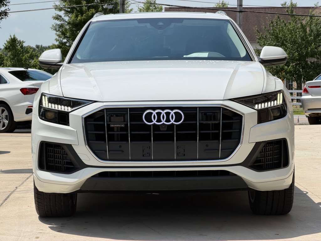 Used 2023 Audi Q8 Premium w/ Convenience Package AWD/4WD image 4