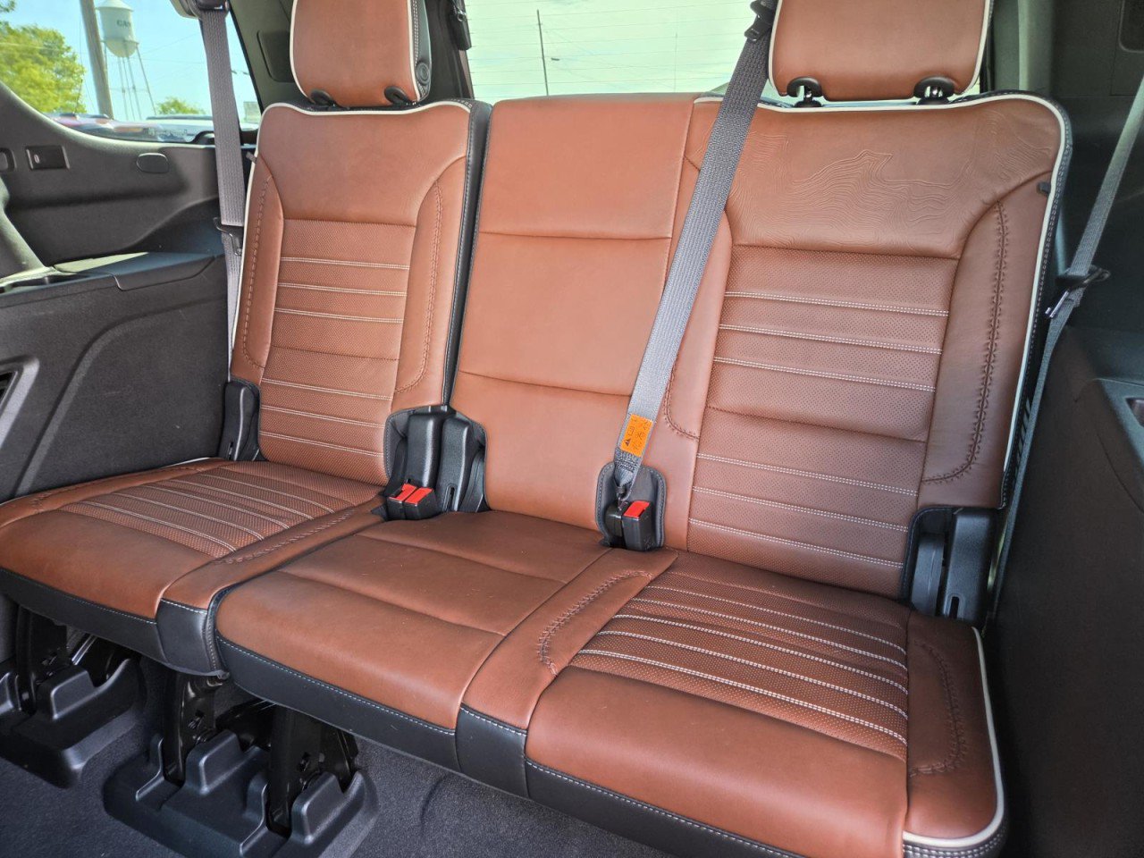 Certified 2023 GMC Yukon Denali Ultimate AWD/4WD image 33