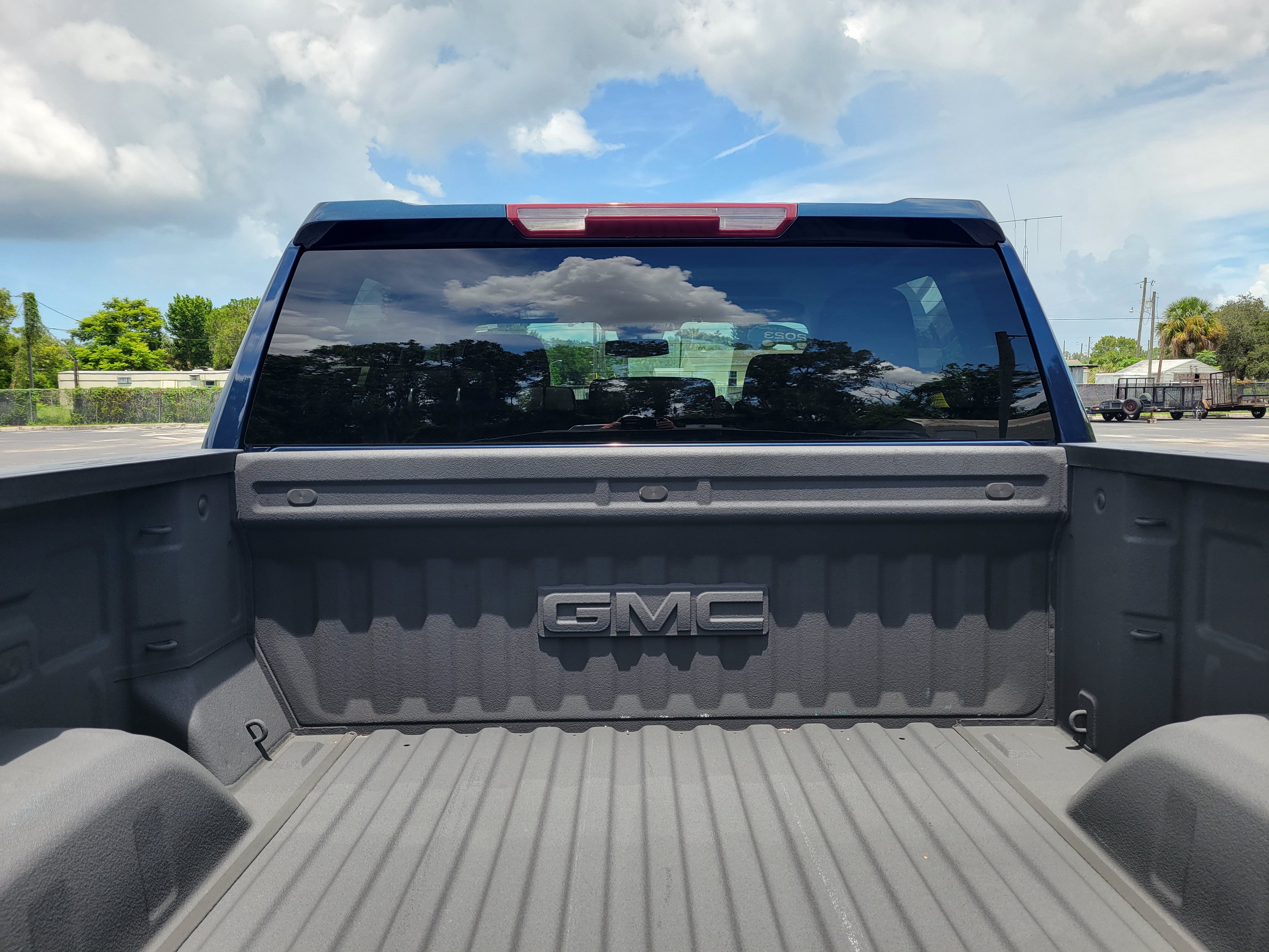 Certified 2023 GMC Sierra 1500 SLT w/ SLT Premium Package AWD/4WD image 8