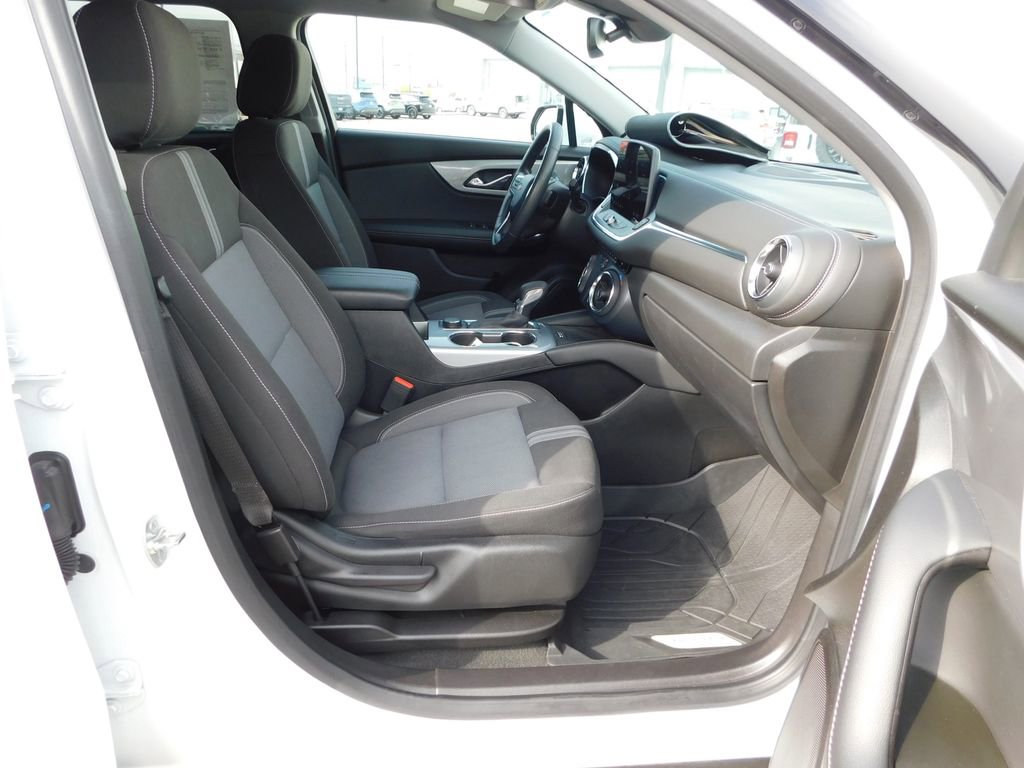 Used 2024 Chevrolet Blazer LT w/ Convenience Package image 17