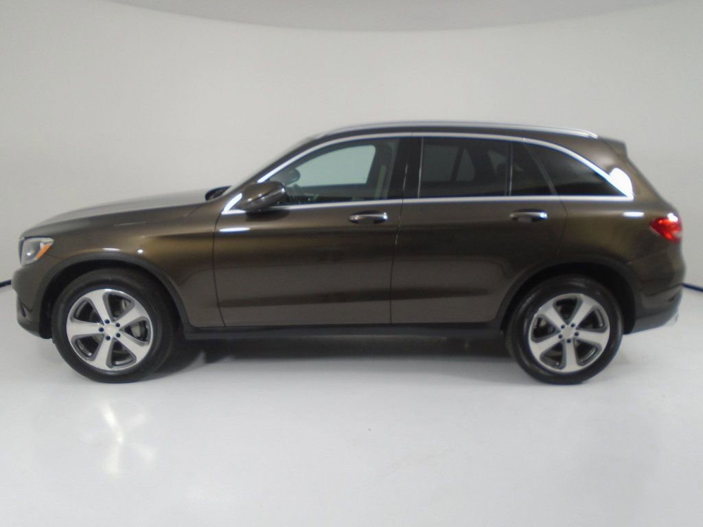 Used 2017 Mercedes-Benz GLC 300 4MATIC image 6