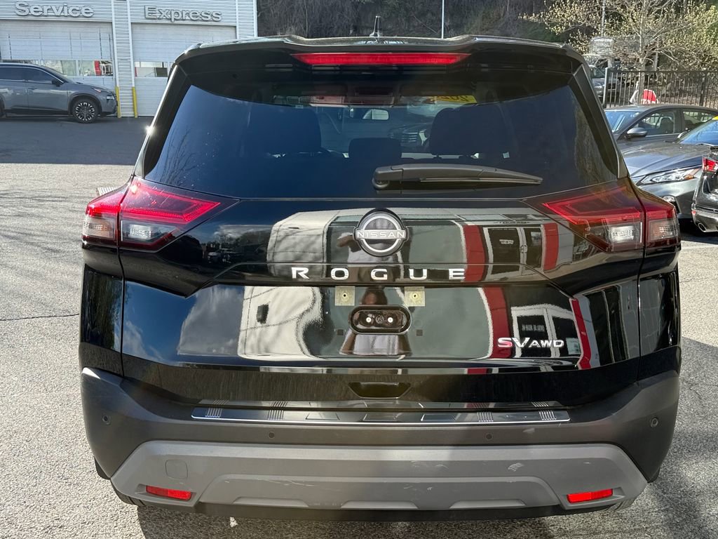 Used 2023 Nissan Rogue SV AWD/4WD image 5