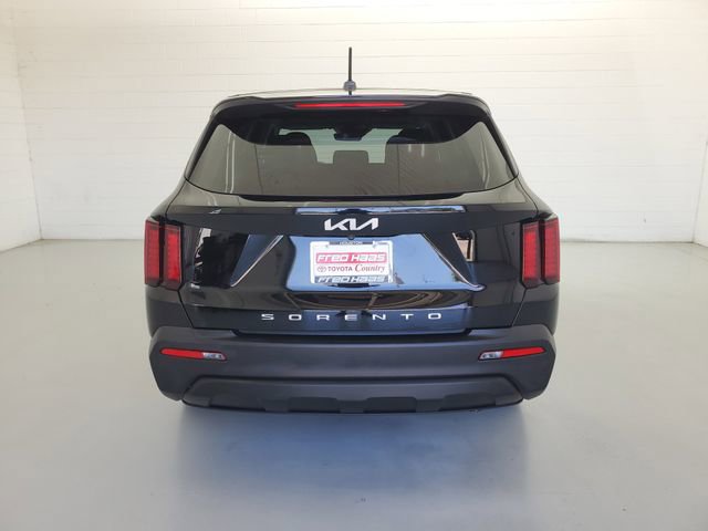 Used 2022 Kia Sorento LX FWD image 6