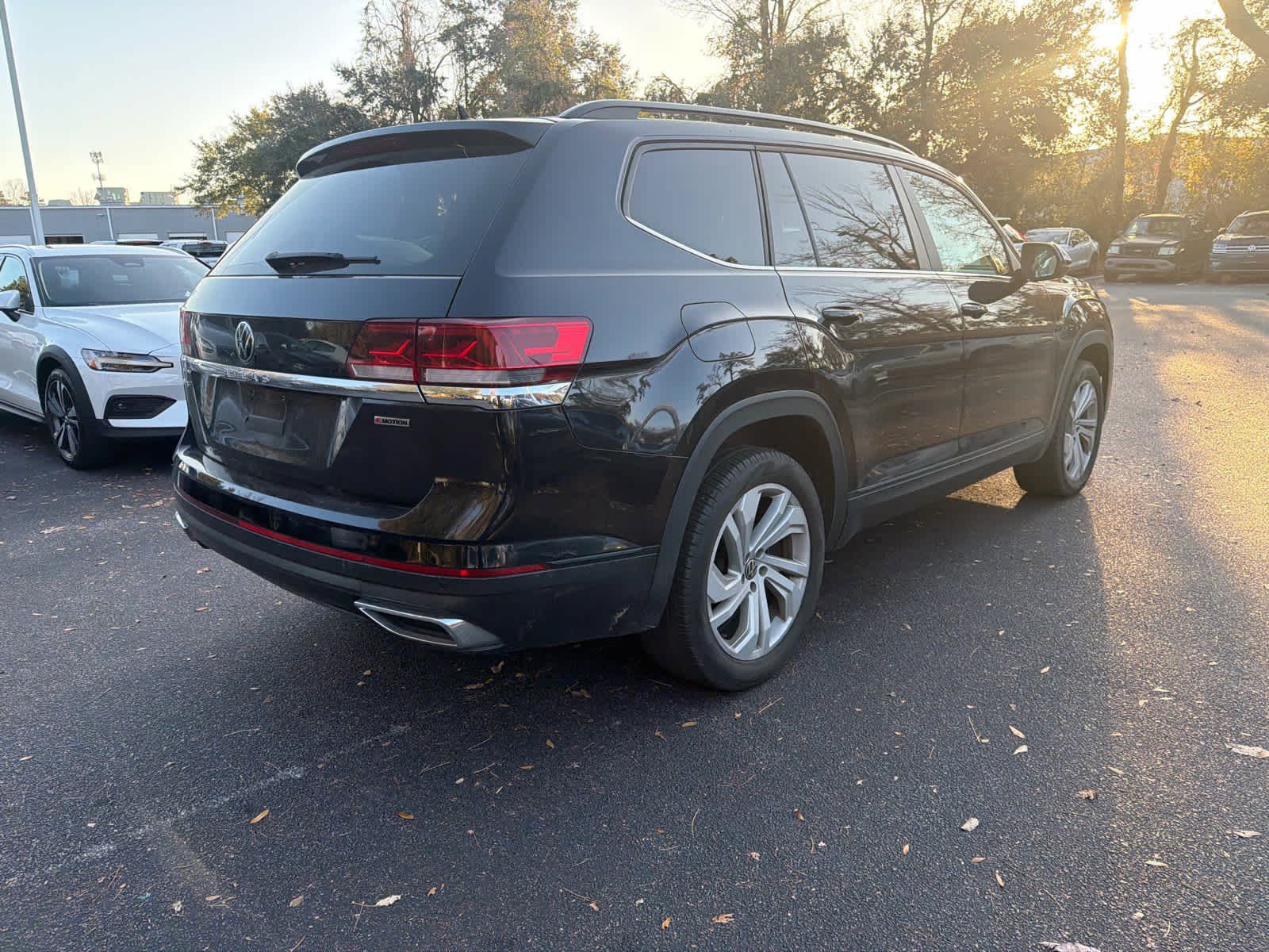 Used 2021 Volkswagen Atlas SE image 15