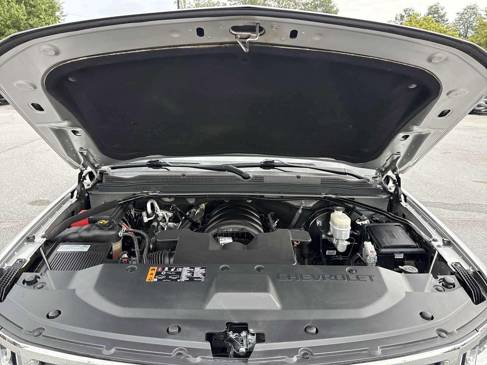 Used 2019 Chevrolet Suburban LT AWD/4WD image 29