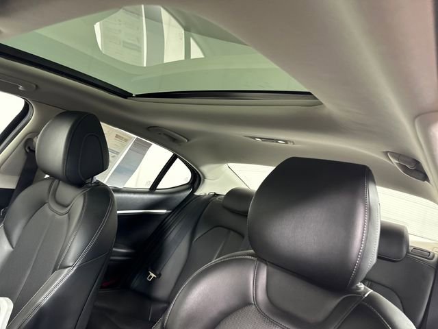 Used 2021 Genesis G70 2.0T Sport image 12