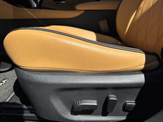 Used 2024 Nissan Sentra SV w/ SV Premium Package image 14