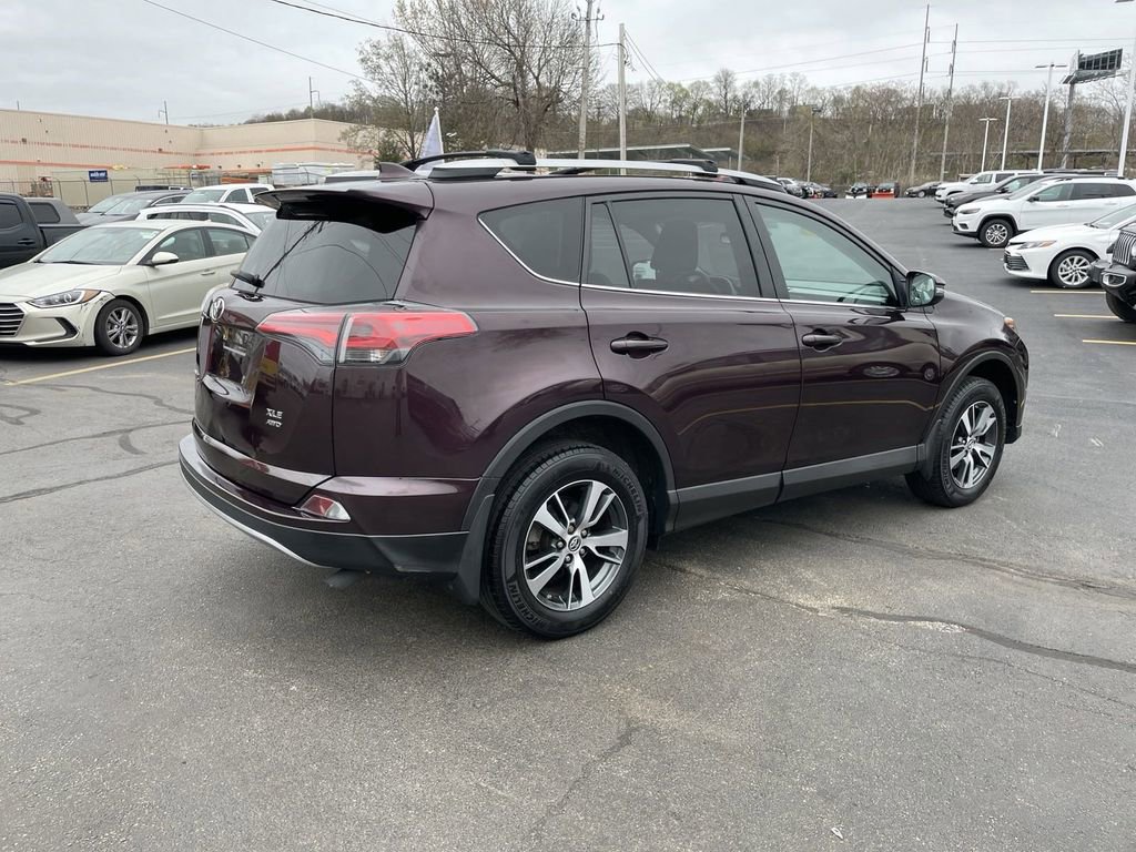 Used 2018 Toyota RAV4 XLE image 8