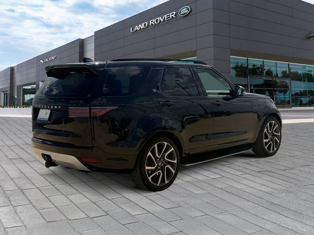 Certified 2024 Land Rover Discovery Metropolitan Edition AWD/4WD image 5
