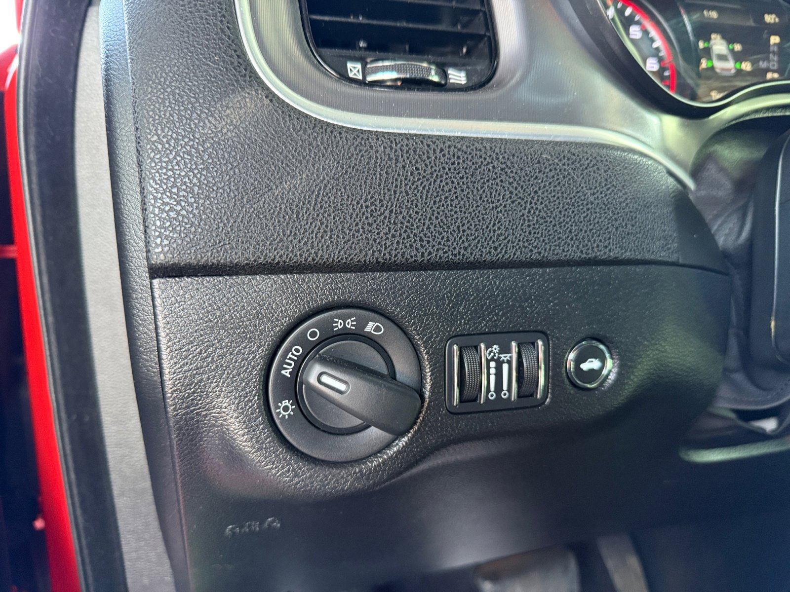 Used 2021 Dodge Charger SXT w/ Blacktop Package image 16