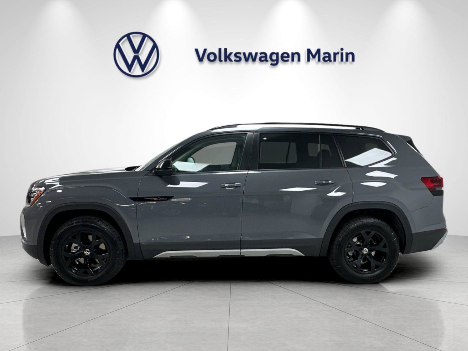 New 2026 Volkswagen Atlas Peak Edition AWD/4WD image 2