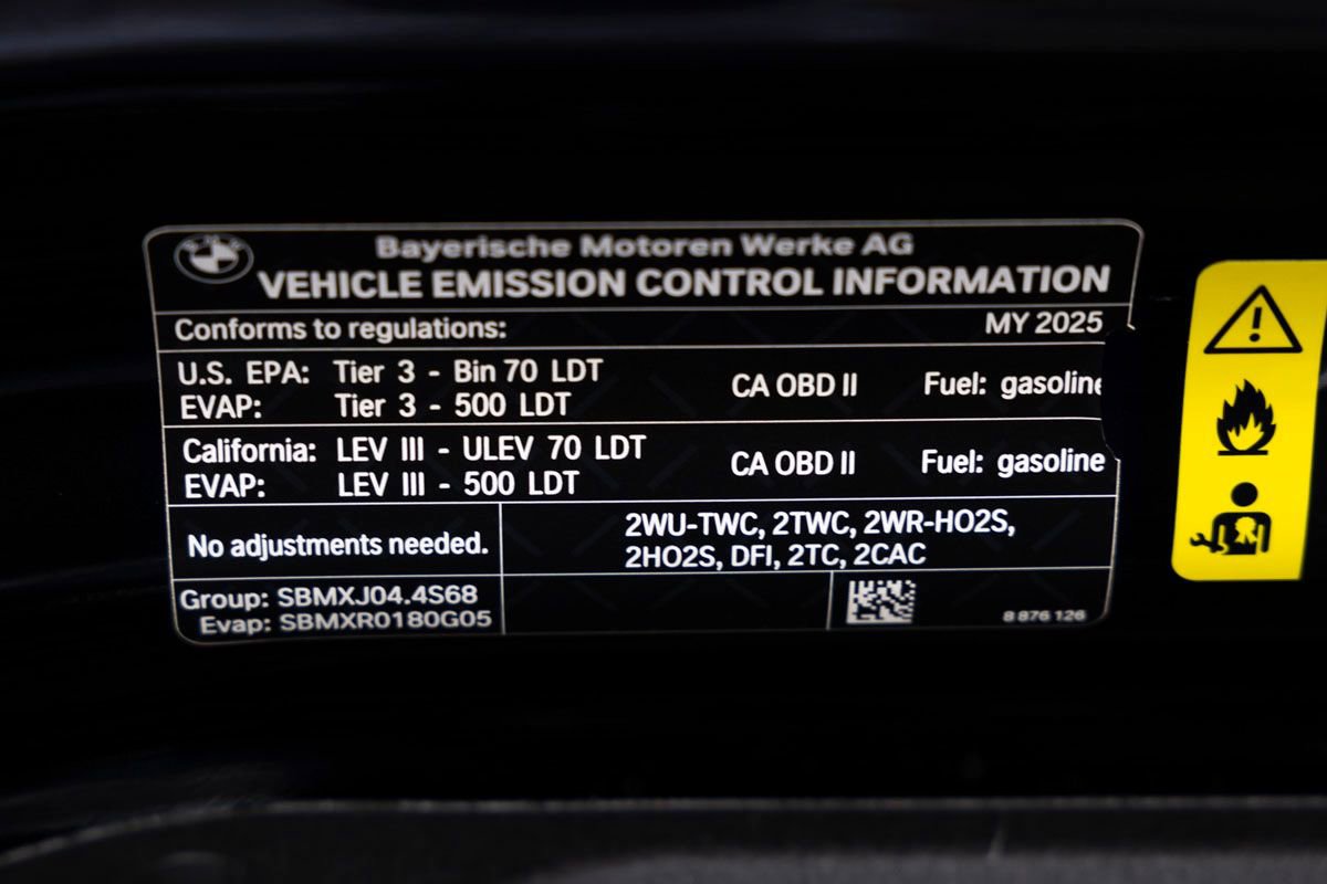 Used 2025 BMW X7 M60i AWD/4WD image 40