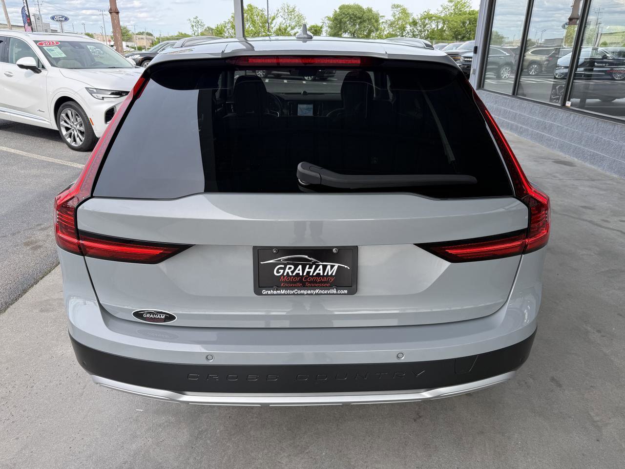 Used 2024 Volvo V90 B6 Cross Country Ultimate AWD/4WD image 6
