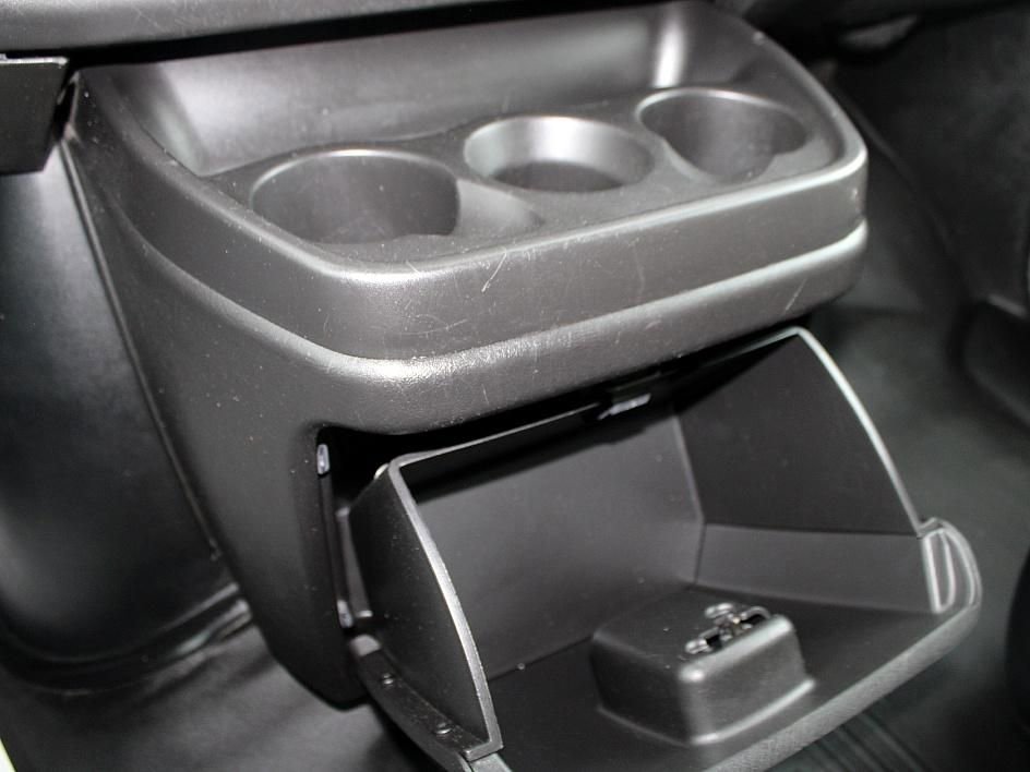 Used 2018 Chevrolet Express 2500 w/ Driver Convenience Package image 16