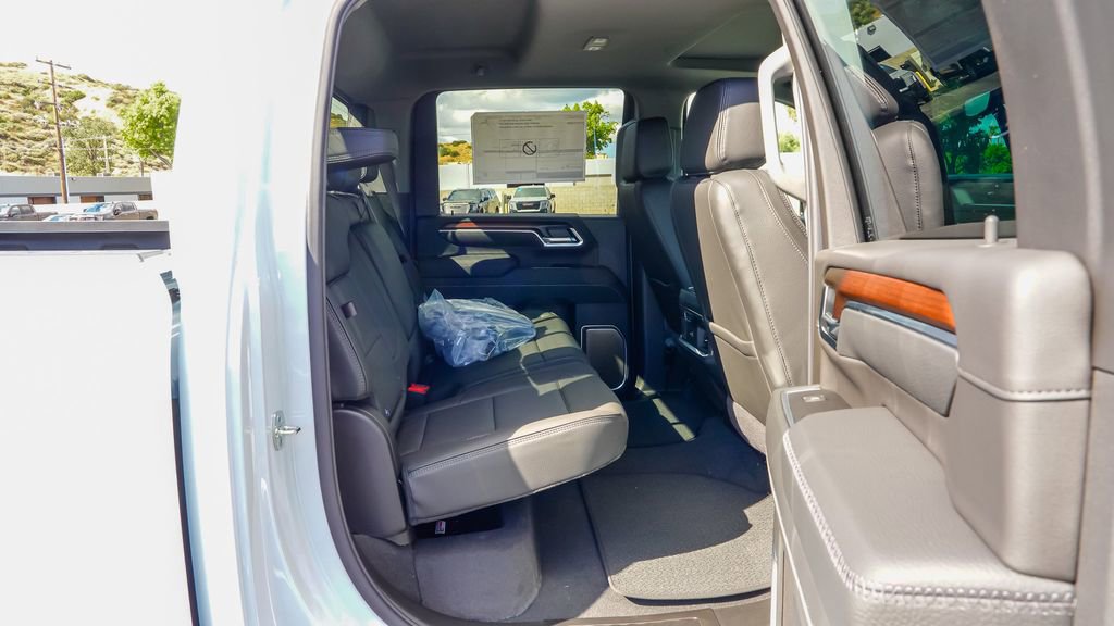 New 2026 GMC Sierra 2500 Denali w/ Denali Reserve Package AWD/4WD image 11