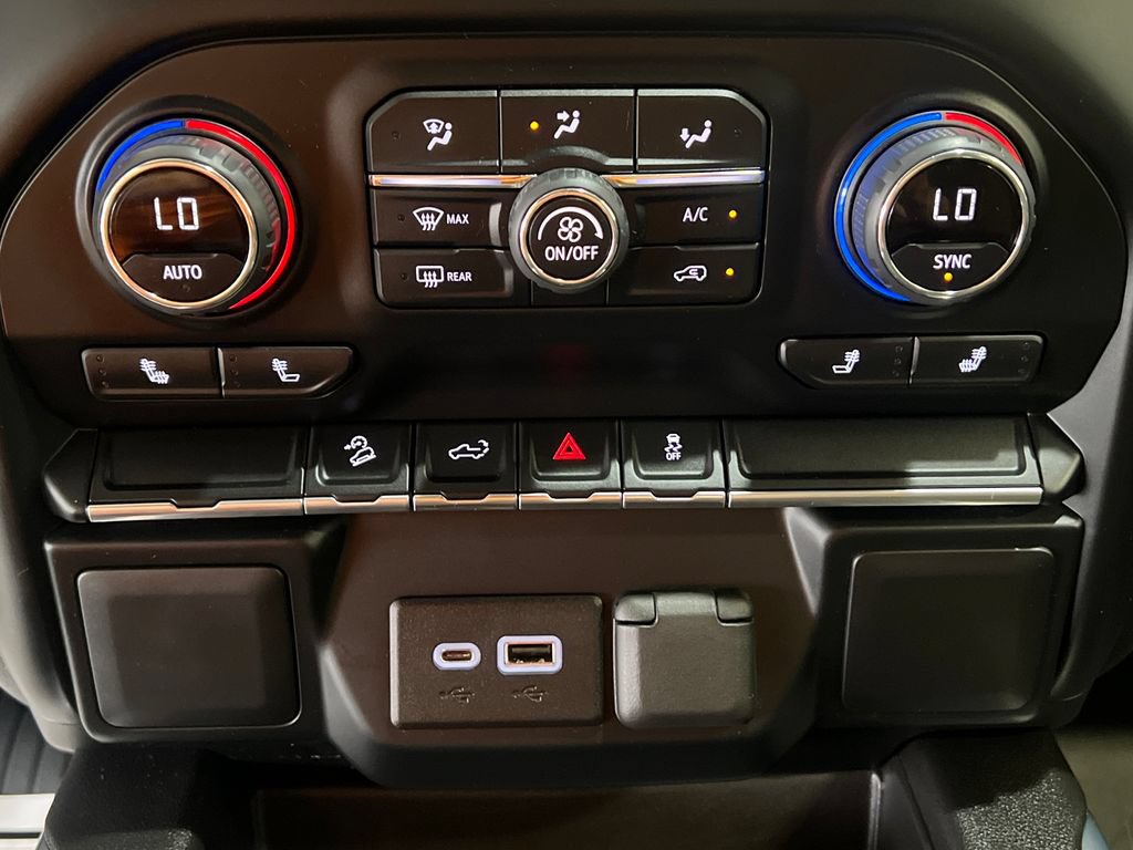Used 2022 Chevrolet Silverado 1500 LT Trail Boss w/ Bed Protection Package AWD/4WD image 38