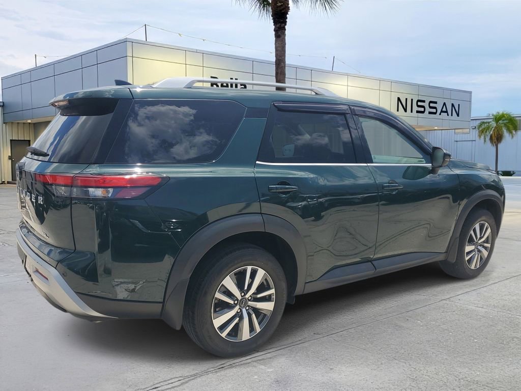 Certified 2024 Nissan Pathfinder SL FWD image 8