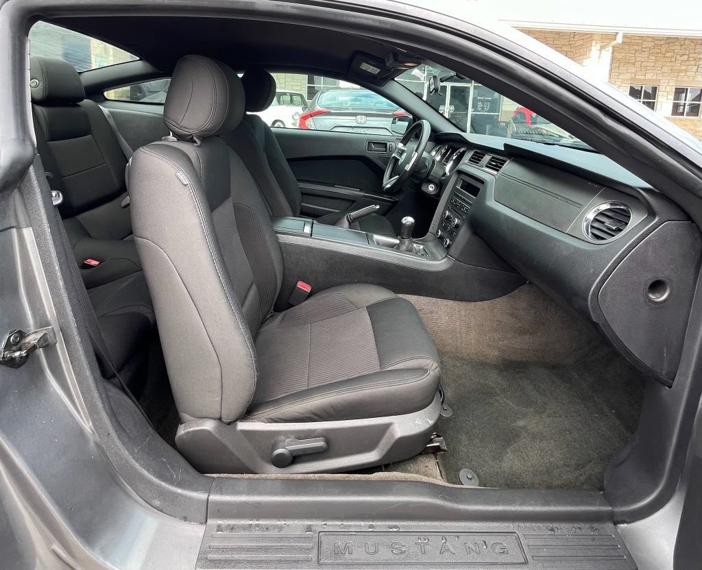 Used 2014 Ford Mustang Coupe RWD image 23