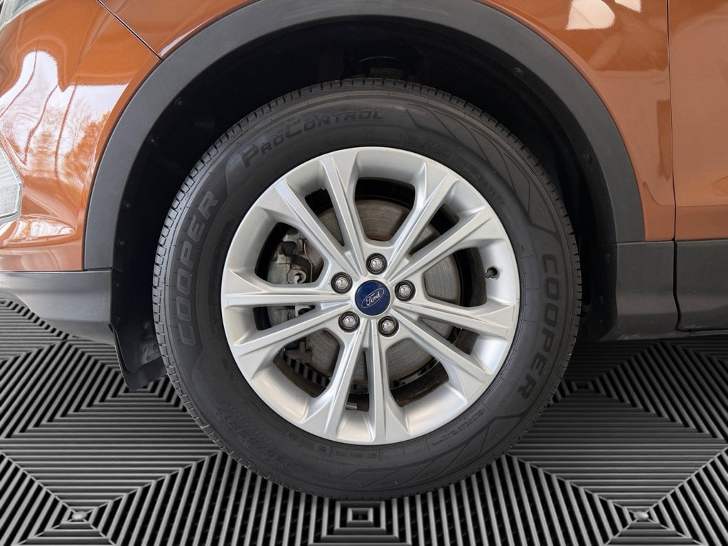 Used 2017 Ford Escape SE image 9