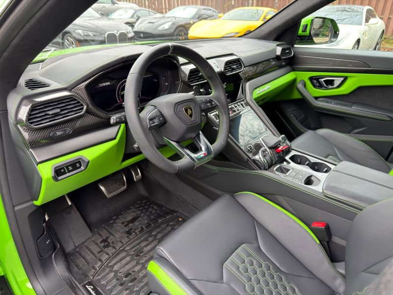 Used 2024 Lamborghini Urus S image 9