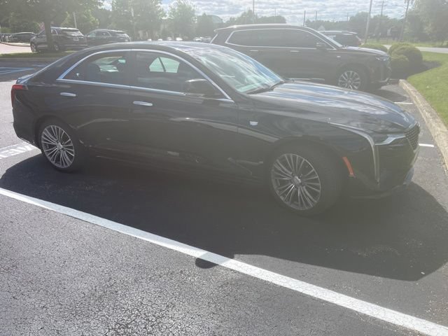 Used 2020 Cadillac CT4 Premium Luxury RWD image 2
