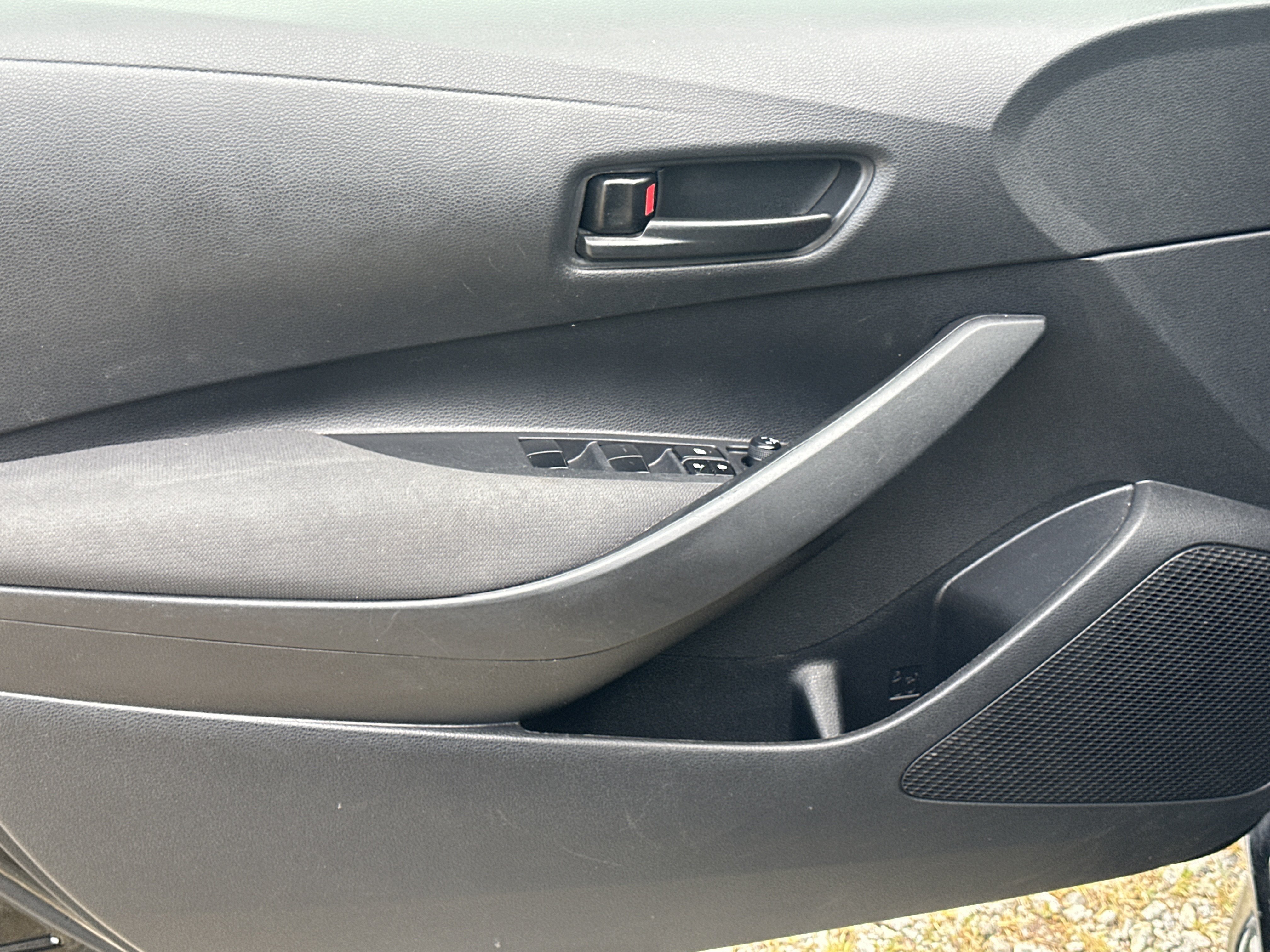 Used 2024 Toyota Corolla LE FWD image 10