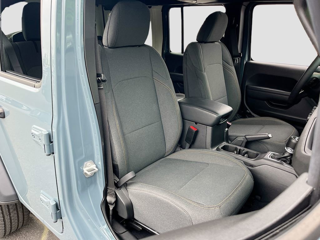 Certified 2024 Jeep Wrangler Unlimited w/ LED Headlamp & Fog Lamp Group image 25