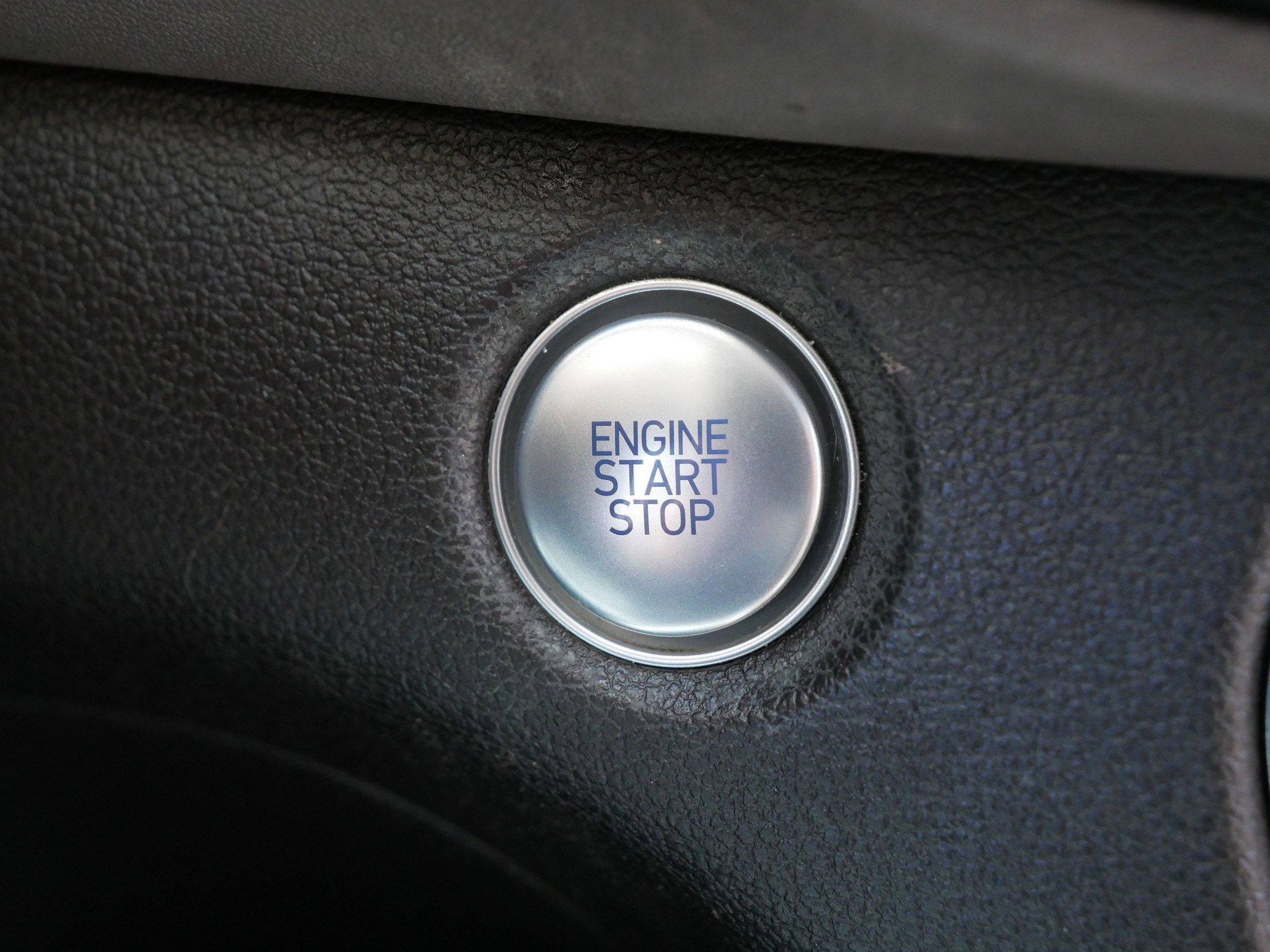 Used 2020 Hyundai Santa Fe Limited FWD image 29