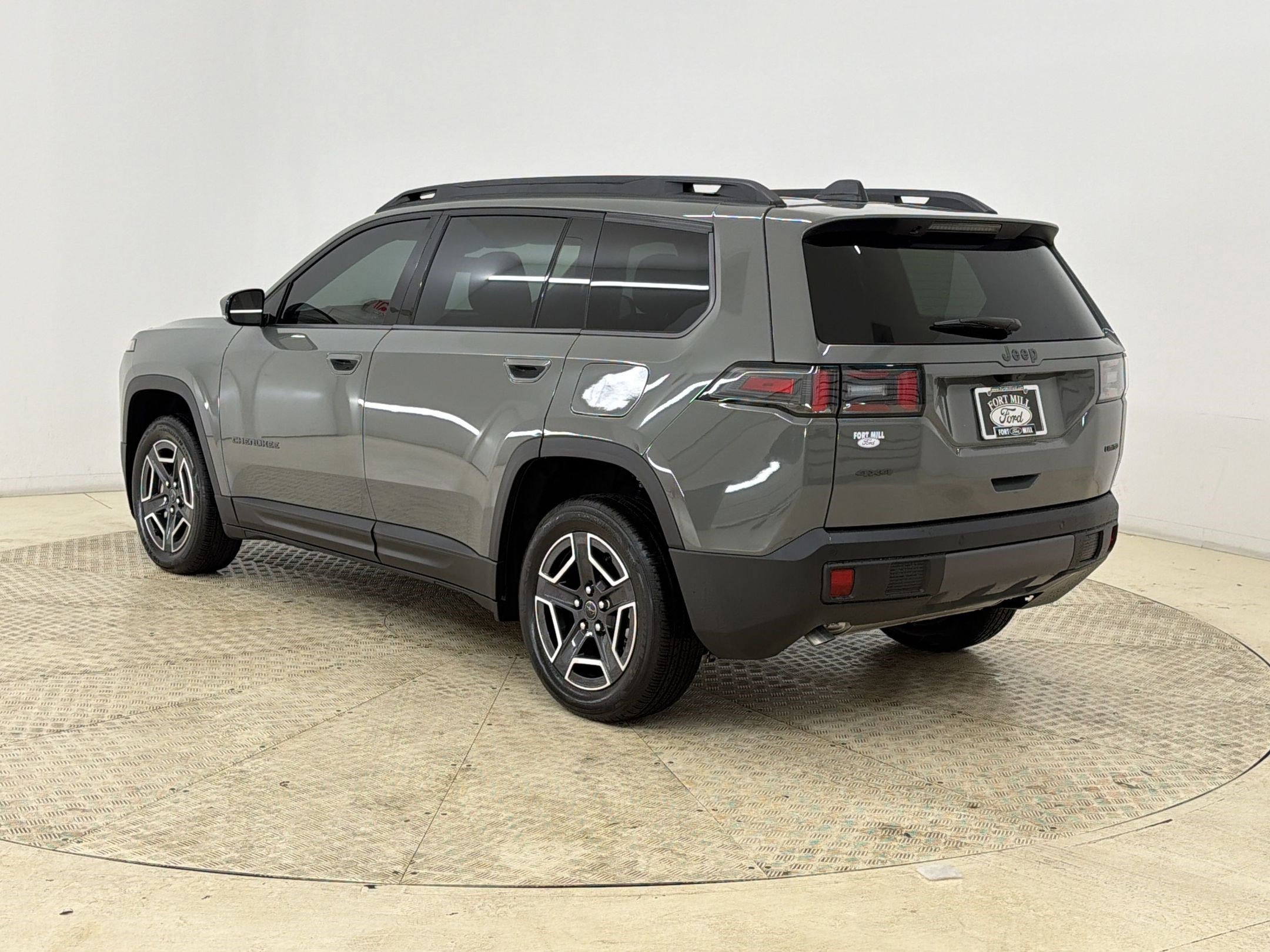 Used 2026 Jeep Cherokee Limited AWD/4WD image 3