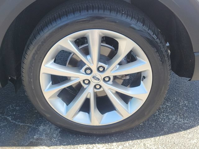 Used 2023 Ford Explorer Platinum w/ Technology Package AWD/4WD image 8
