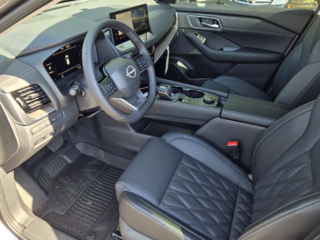 New 2026 Nissan Rogue Platinum w/ Tech Package AWD/4WD image 13
