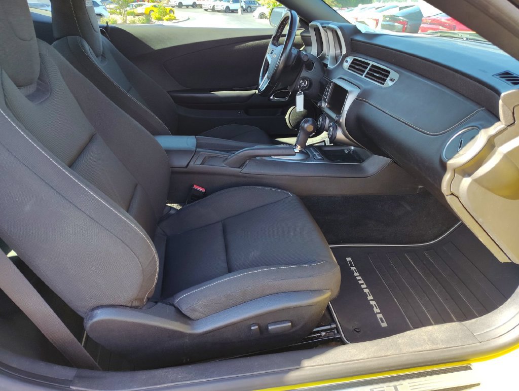 Used 2015 Chevrolet Camaro SS RWD image 26
