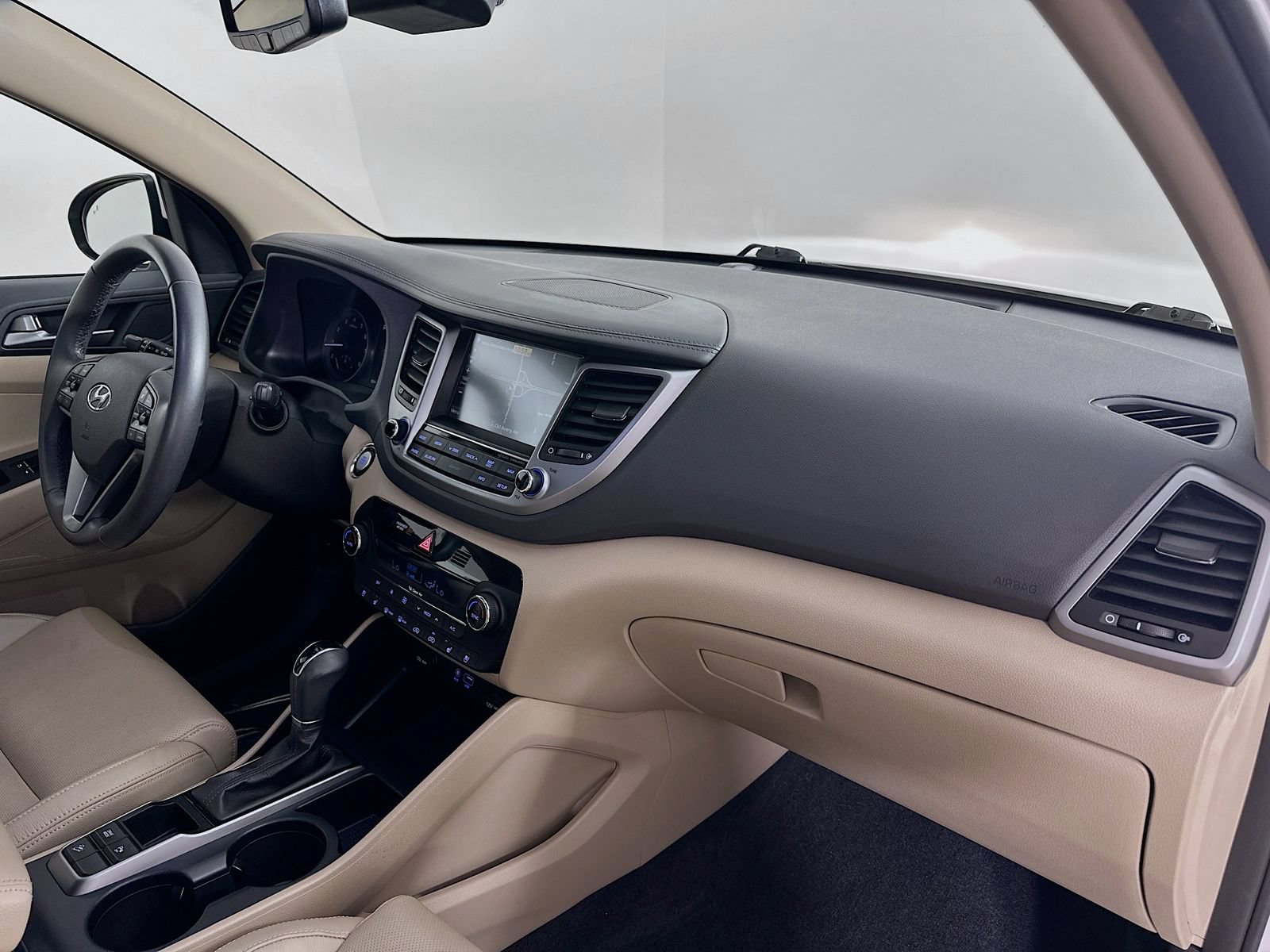 Used 2016 Hyundai Tucson Limited w/ Option Group 03 FWD image 38