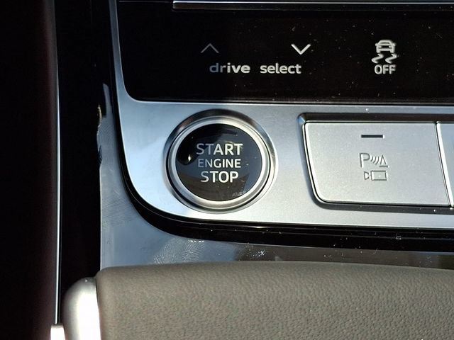 New 2026 Audi A8 L 3.0T AWD/4WD image 17