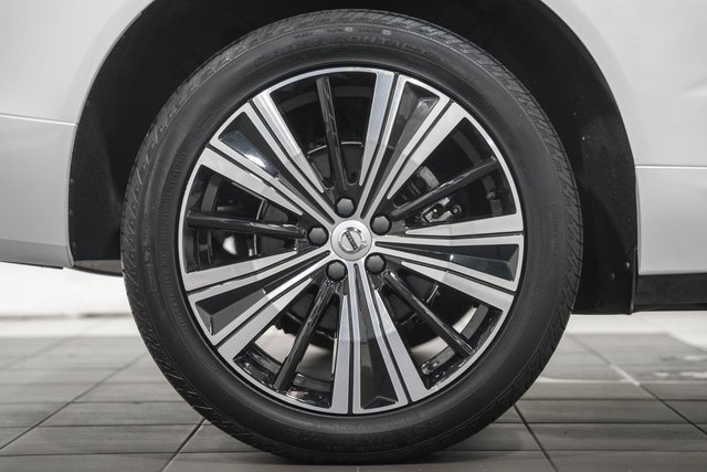 Used 2022 Volvo XC60 B5 Inscription w/ Climate Package image 17
