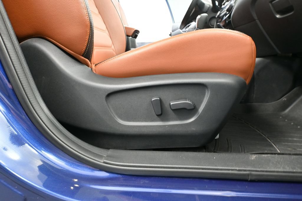 Used 2018 Nissan Rogue SL AWD/4WD image 45